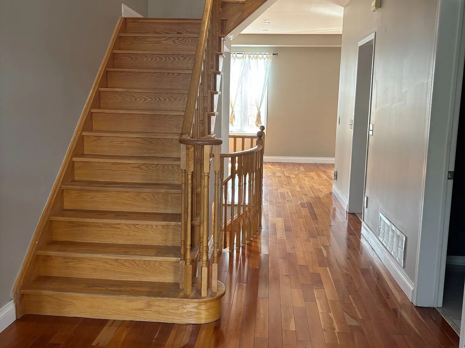 3 bed, $3,650 — Photo 2
