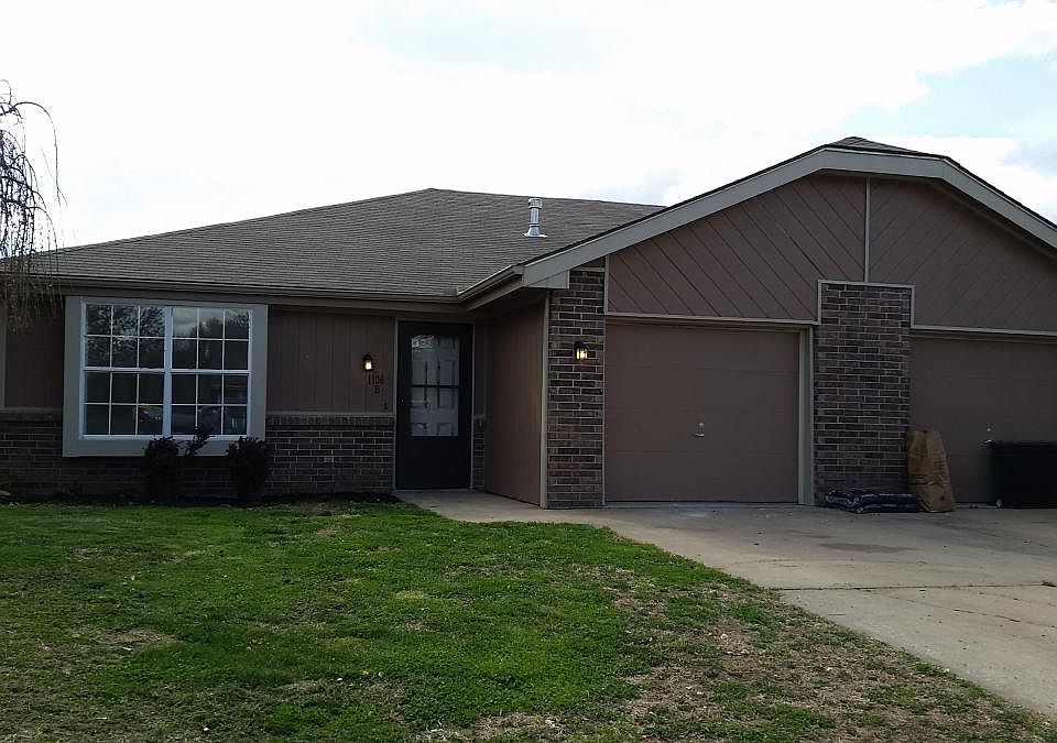 1st image of 1106 Prairie Ln Unit B