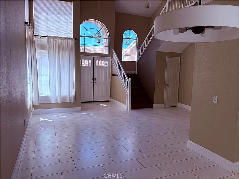 12 Havre Ct — Photo 5