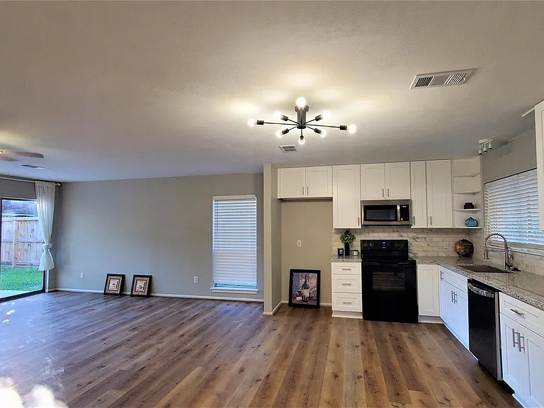 14419 Cypress Leaf Dr — Photo 16