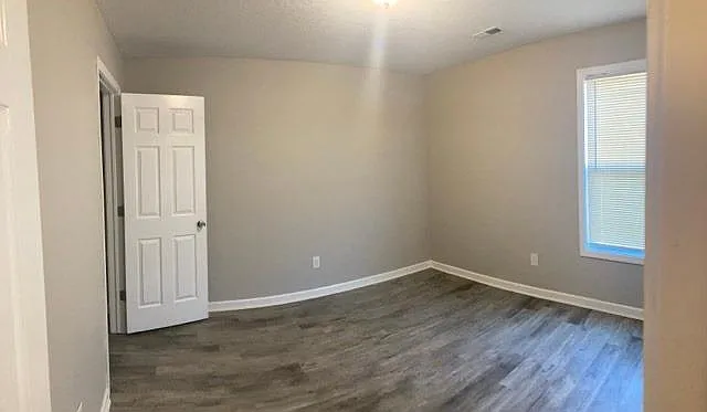 7117 SW Greenview Dr — Photo 2