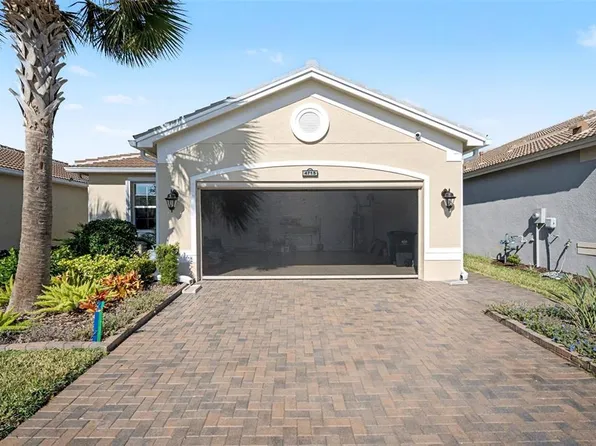 4715 Avila Lakes Dr, Wimauma, FL 33598