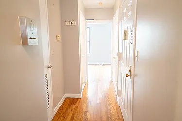 Rented by R New York