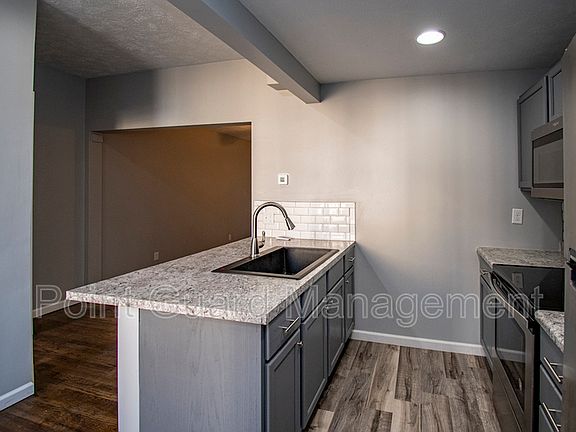 3rd image of 2705 Leavenworth St #2711-4