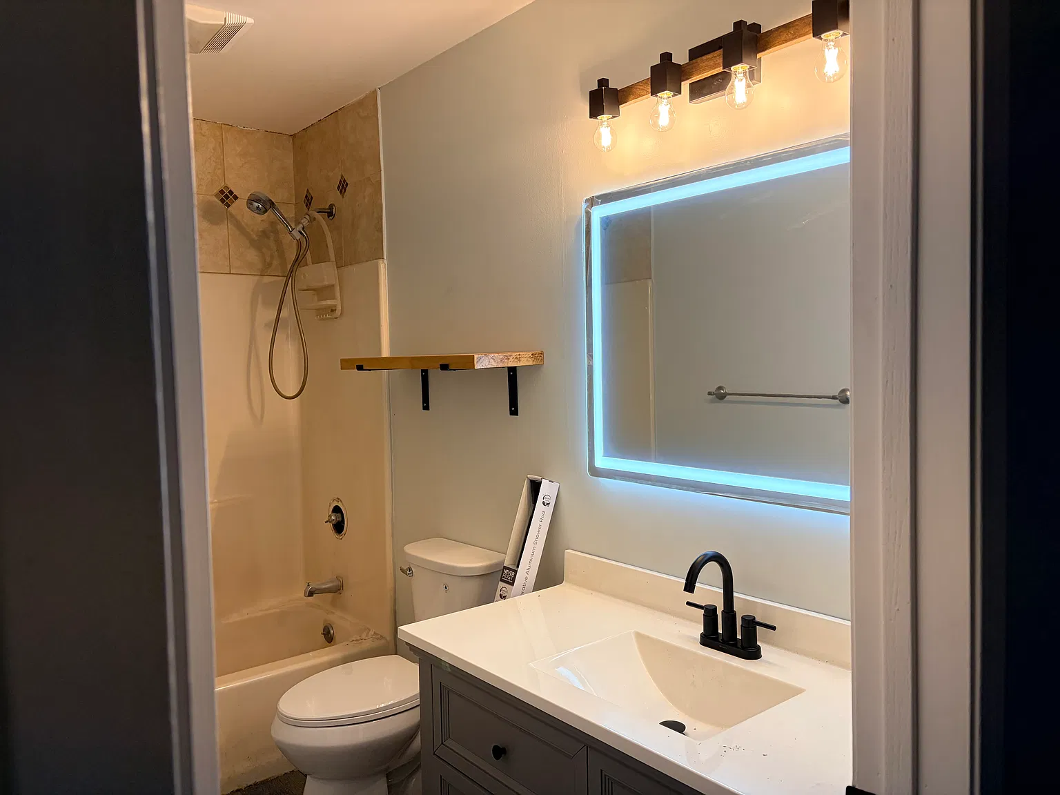 2 bed, 1000 sqft, $1,600 — Photo 3