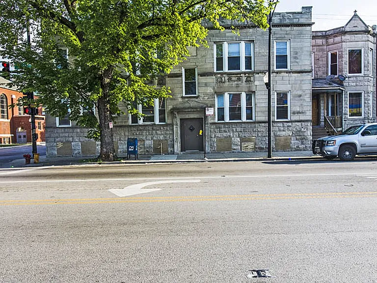 3560-64 W Cermak Rd — Photo 12