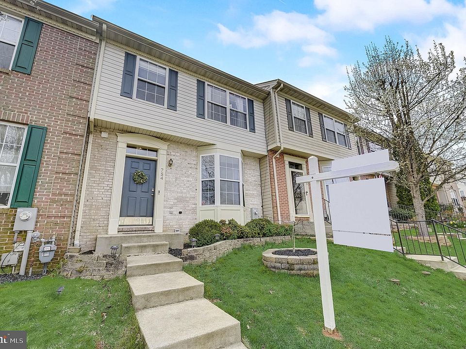 1st image of 754 Hickory Limb Cir W