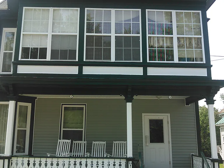 121 Pleasant St #4 — Photo 1