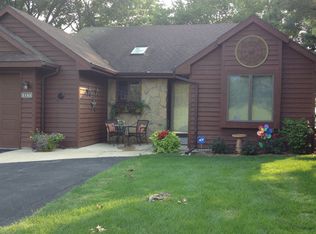 3071 Sunnyside St, Stoughton, WI 53589