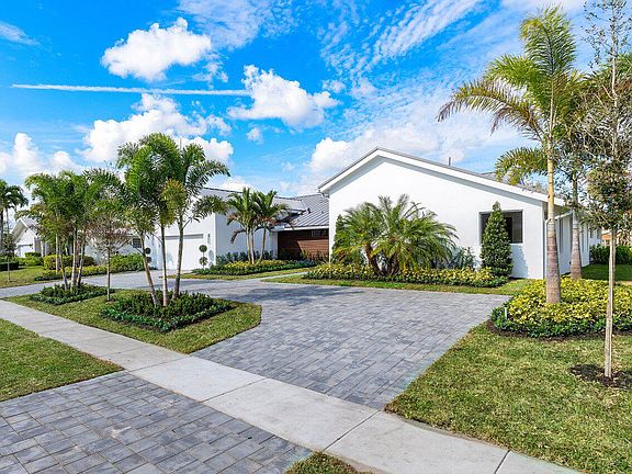 3rd image of 16639 Sweet Bay Drive