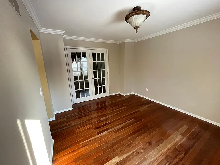 162 Easton Dr — Photo 8