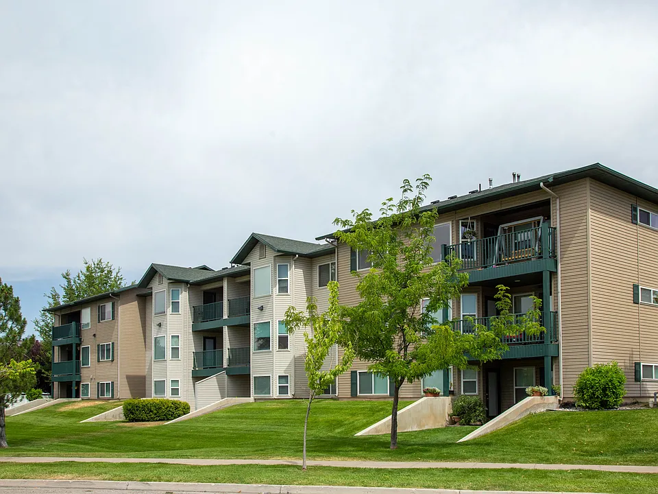 Hanbury Manor Apartments