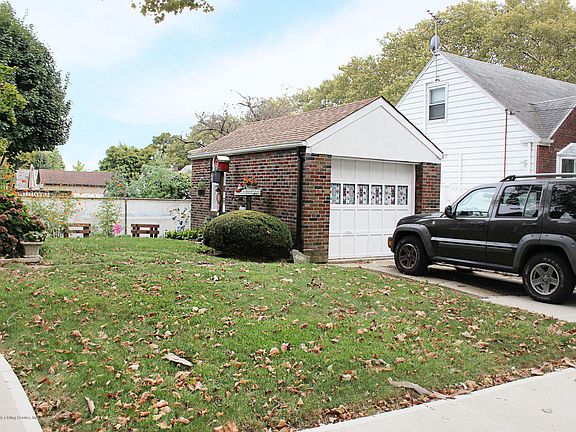 4th image of 406 Clawson St