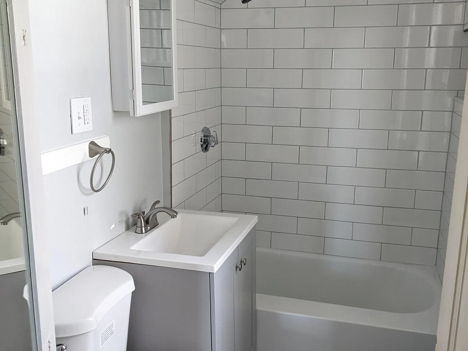2 bed, 725 sqft, $1,700 — Photo 3