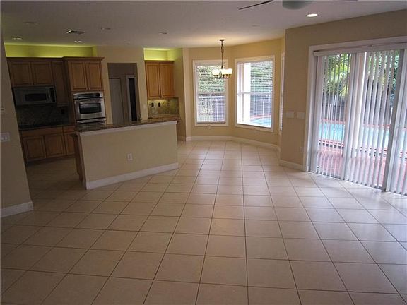 4th image of 17374 SW 47th Ct
