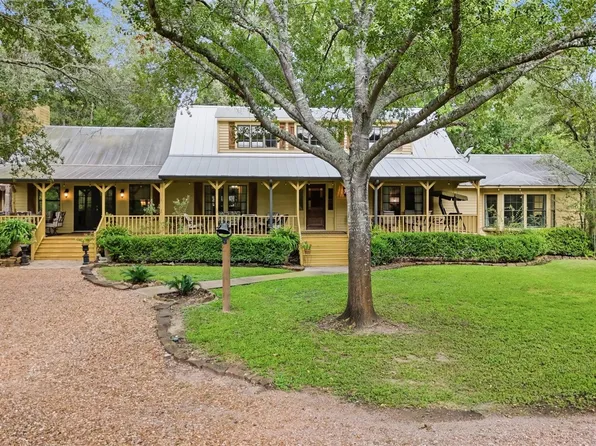 3321 Schulle Rd, Round Top, TX 78954