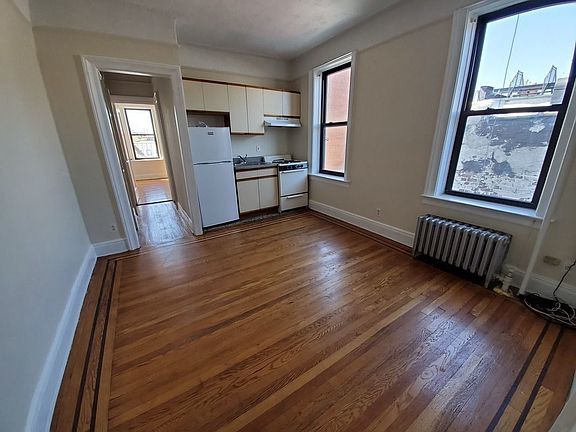 3rd image of 714 56th St #2-4