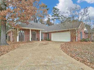 301 Peppertree Cv, Brandon, MS 39047