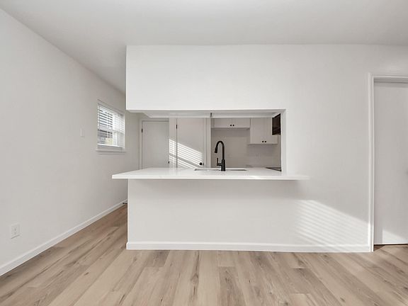 5th image of 3305 Avenue R