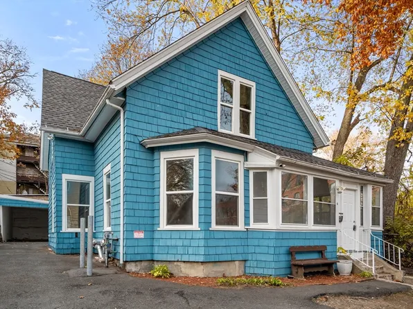 4 Albert St, Worcester, MA 01610