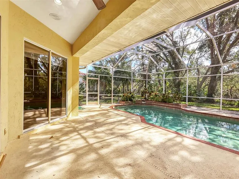 4920 Old Oakleaf Dr — Photo 29