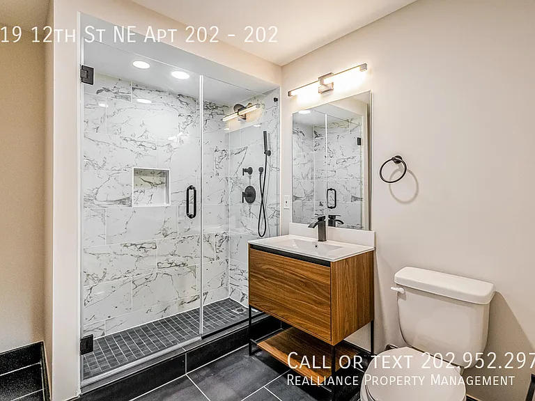 919 12th St NE #202 — Photo 5