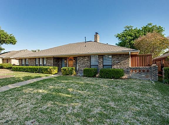 2nd image of 629 Wentworth Dr