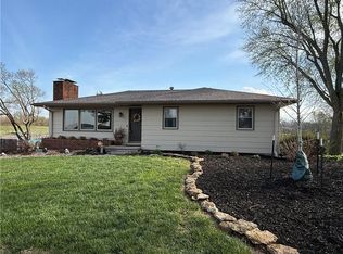 7106 Lundeen Dr, Country Club, MO 64505