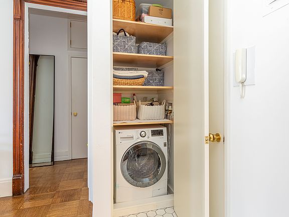 5th image of 114 W 81st St APT 3F