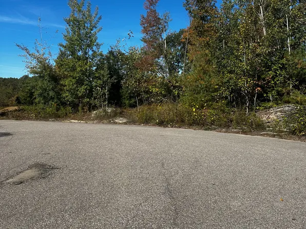 23 Freeland Dr, Gravenhurst, ON P1P 1Z6