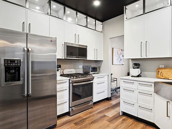 4th image of 1269 Rhodes Ln