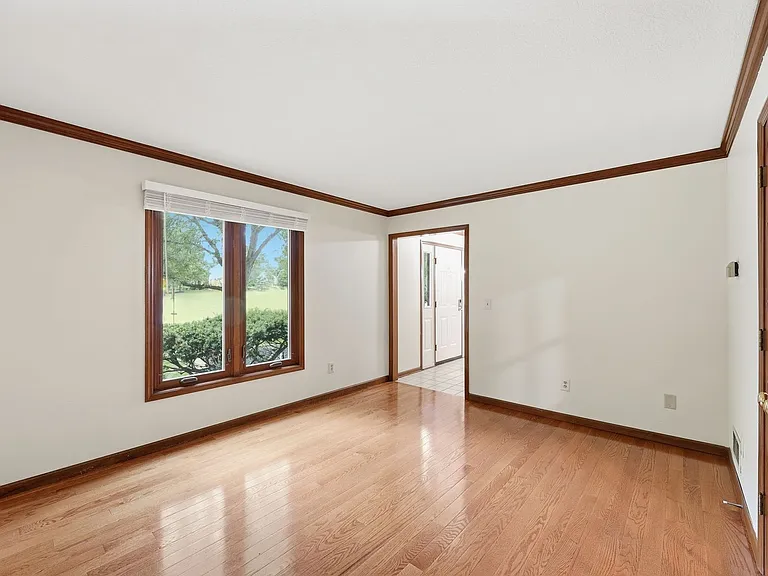 7666 Windwood Dr — Photo 7