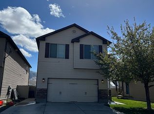 3776 N Tumwater West Dr, Eagle Mountain, UT 84005
