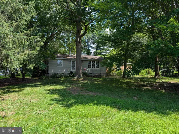 9084 Gap Rd, Waynesboro, PA 17268