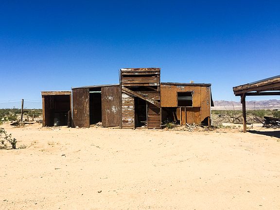 2nd image of 69720 Kachina Dr