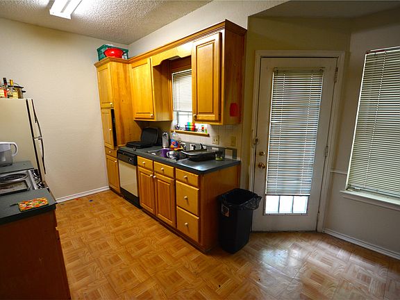 5th image of 1341 Speight Ave