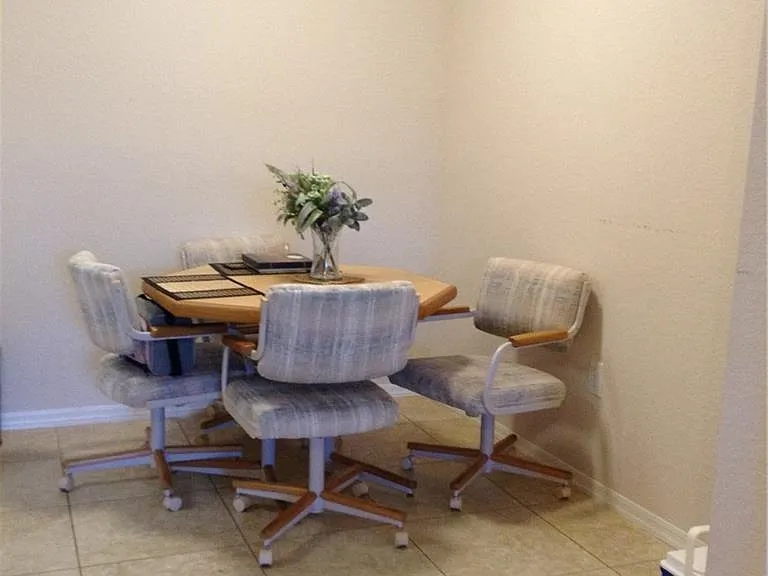 23660 Walden Center Dr #306 — Photo 4