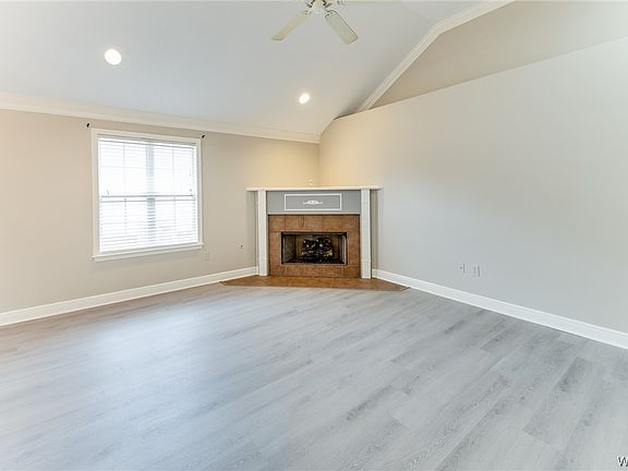 4th image of 4257 Heathersage Cir