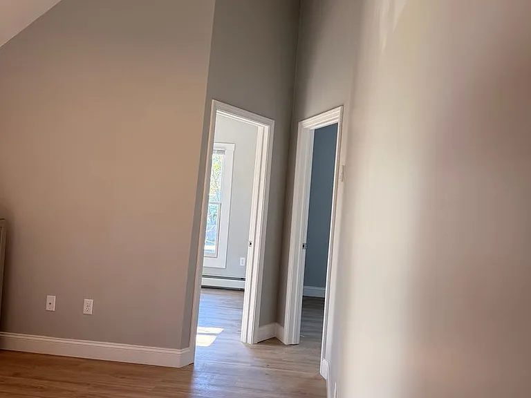 31 Marble Ave — Photo 11
