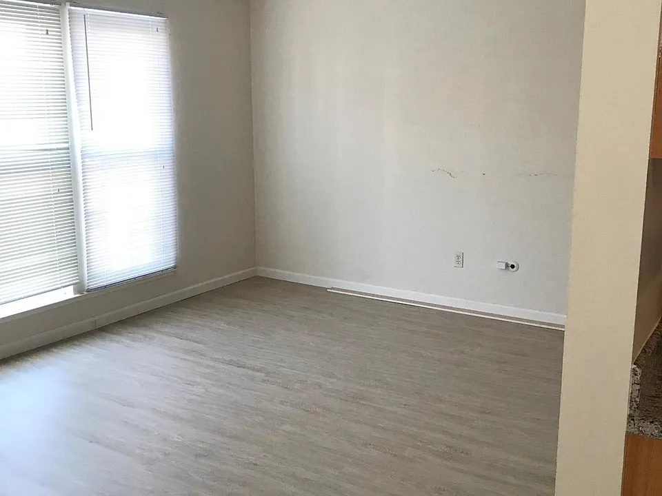 1528 Oxford St #5