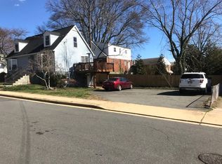 5100 19th Rd N #2, Arlington, VA 22207