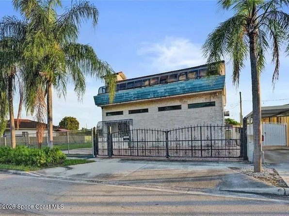 366 W 12th St, Hialeah, FL 33010