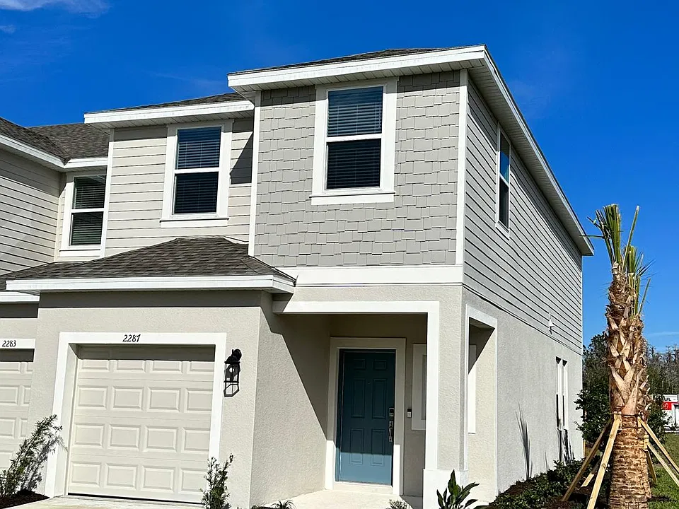 2287 Portrait St