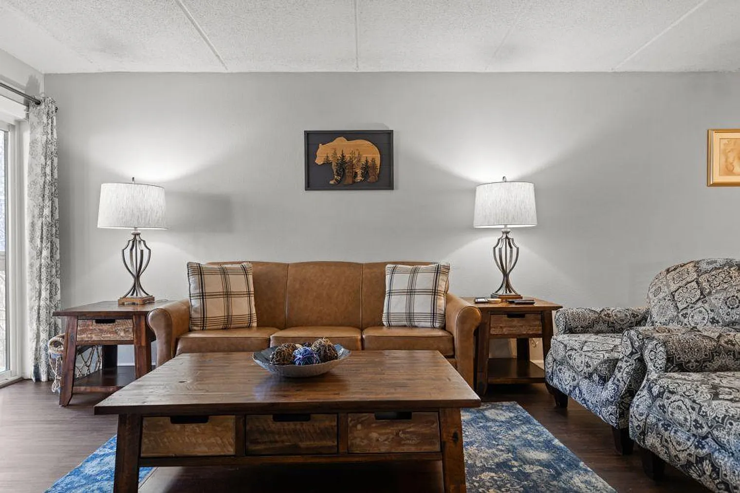 2 bed, 2.0 bath, 1054 sqft, $3,533 — Photo 3