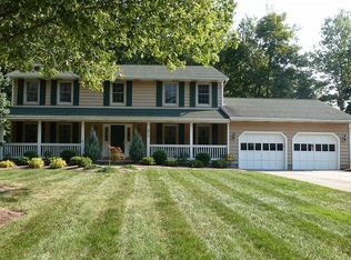 8910 Doral Dr, Mentor, OH 44060