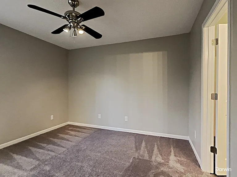 2600 Poplar Ln — Photo 14