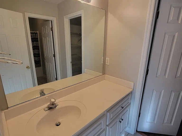920 Cammaron Way — Photo 17