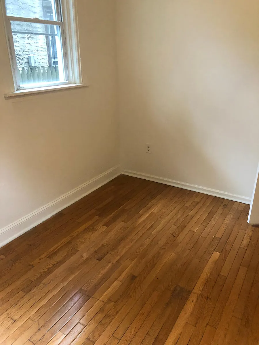 Building Photo - 1319 S 22nd St #1