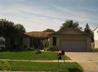 2548 Coral Dr, Troy, MI 48085