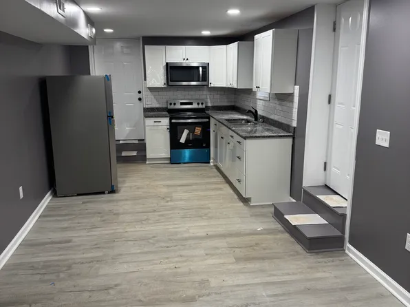 6370 University Pkwy APT C, Winston Salem, NC 27105